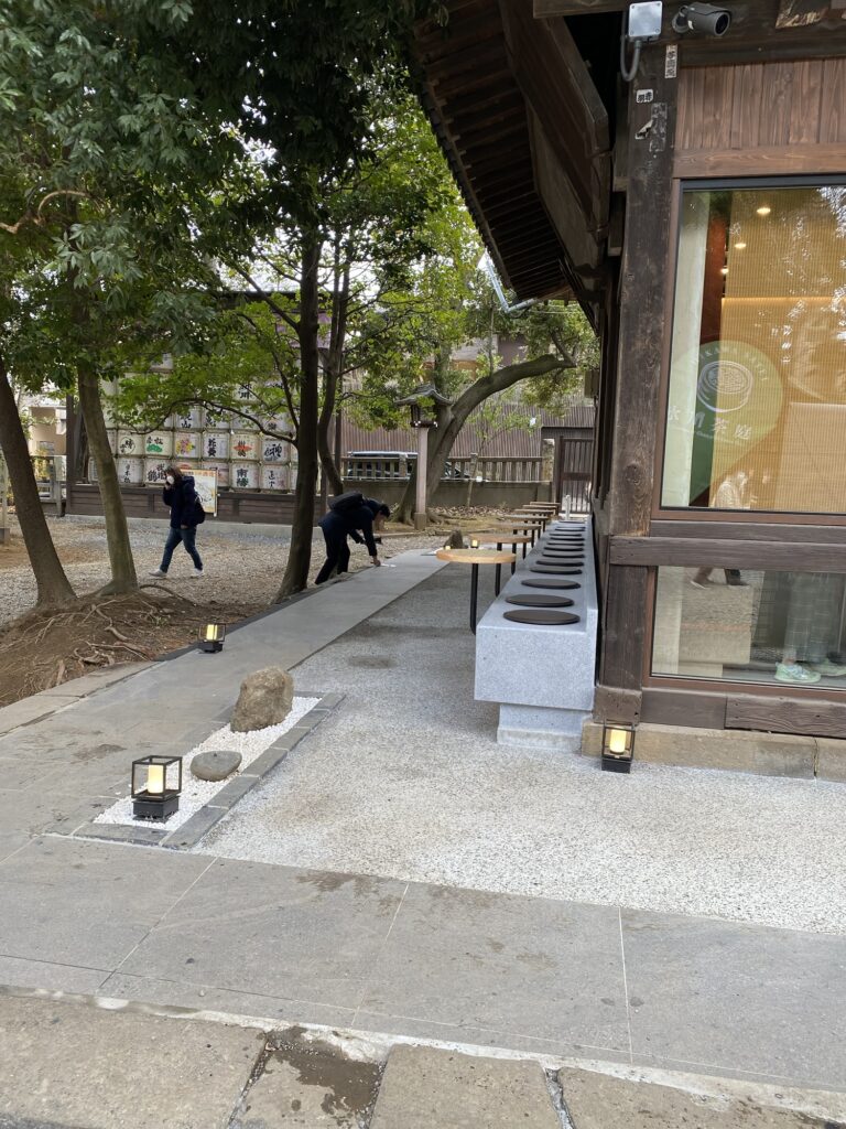 大宮・氷川神社の氷川茶庭の外の席